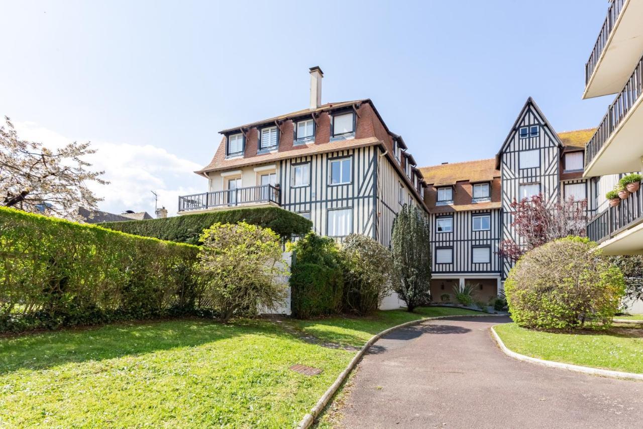 Le Carrousel - Appartement Avec Studio Attenant Deauville Buitenkant foto